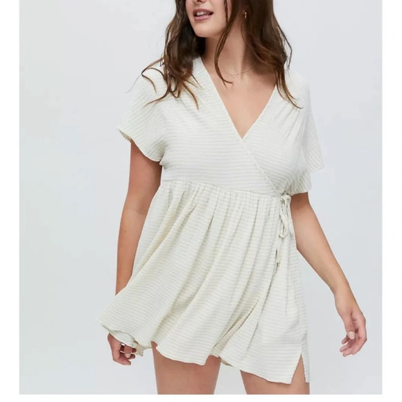 Urban Outfitters Alice Mini Wrap Dress - Picture 1 of 4